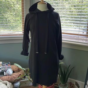 Alya Sweatshirt Dress